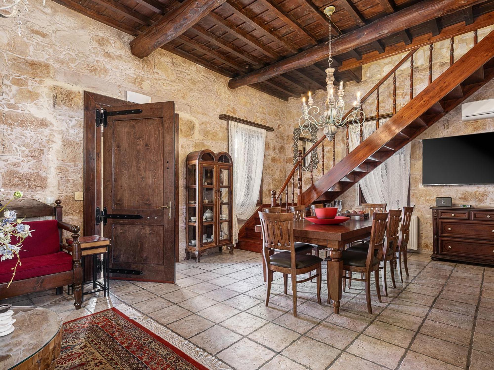 Arhontariki Villa *